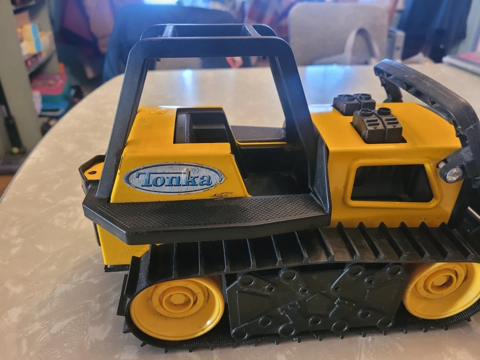 Bulldozer Tonka M-7461 metal y plástico - 2012 - 14 pulgadas Foto 3 de 4