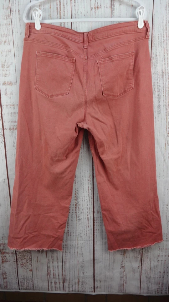 Sonoma Goods For Life Wide Leg Crop Pants Womens 14 Pink Raw Hem - Image 2 of 4