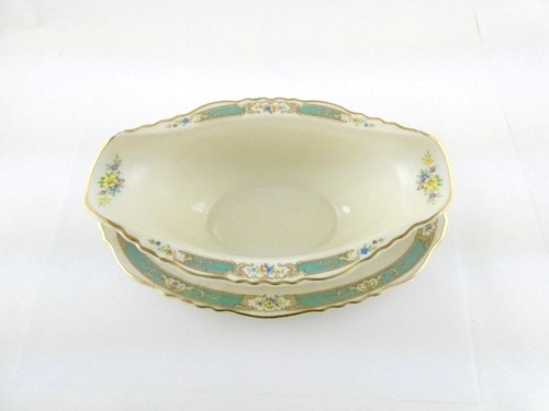 Syracuse Raleigh Green Gravy Boat with Attached Underplate - Picture 6 of 8