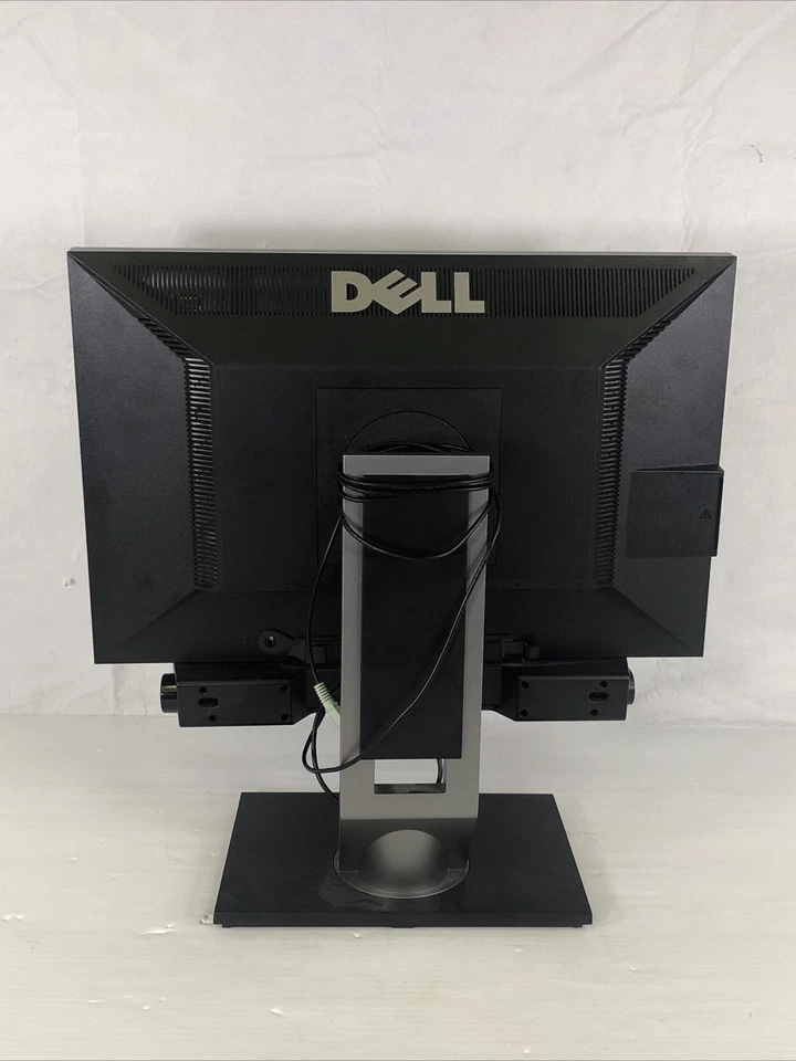 Dell 1909WF 19'' Inch LCD Monitor -With Power And VGA Cables. And Speaker - Image 4 of 4