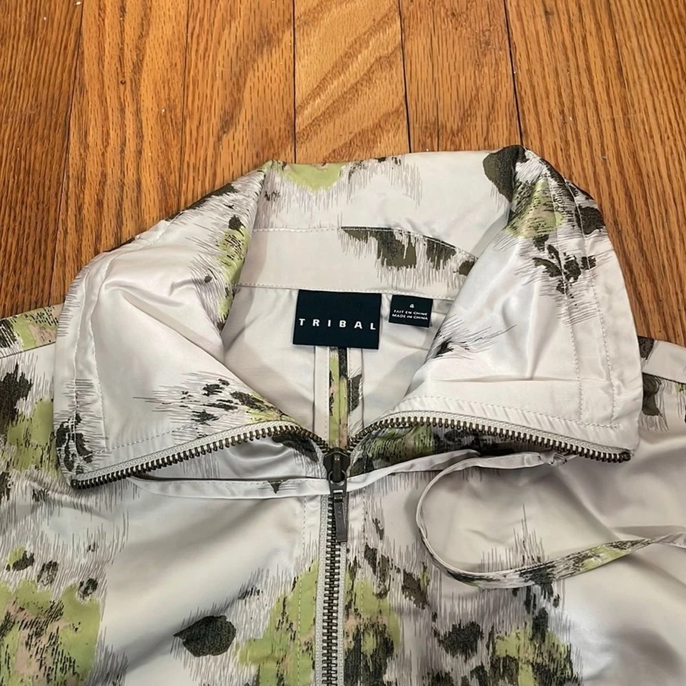 Tribal Balloon Sleeve Floral Print Jacket size 4 - Image 4 of 4