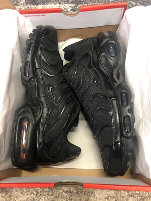 NIKE AIR MAX PLUS 'TRIPLE BLACK TN' - SIZE 10.5 MENS US - BNIB