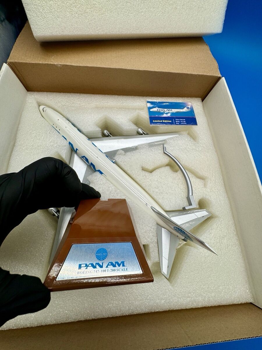 InFlight200 Pan Am Boeing 747-121 1:200 N737PA RARE “Clipper InFlight200 Pan Am Boeing 747-121 1:200 N737PA RARE “Clipper