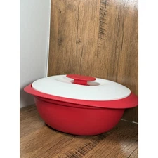 Elegant Tupperware Essentials Soup Server No Ladle Red