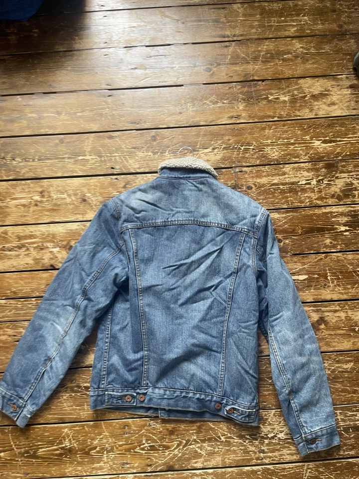 Levi's Trucker Jacket, photo 2 of 5
