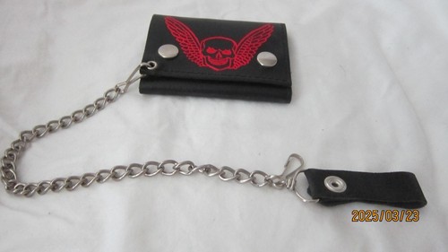 Genuine Leather Tri-Fold Red Skull with Wings 4.5 Long x 3.5" Wide Wallet-New! - Picture 6 of 6