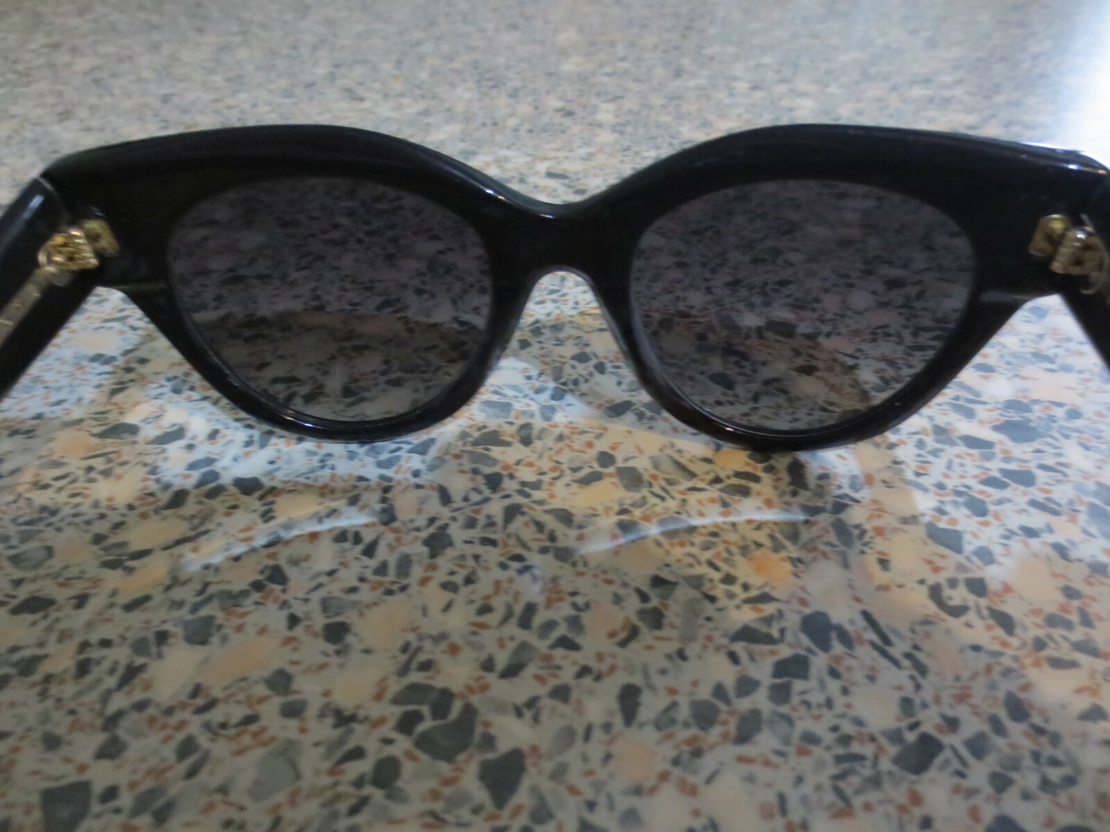 Bailey Nelson black frame polarized sunglasses. M… - image 6