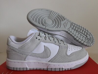 WMNS NIKE DUNK LOW WHITE-LIGHT SILVER SZ 6.5 [FN7658-100]