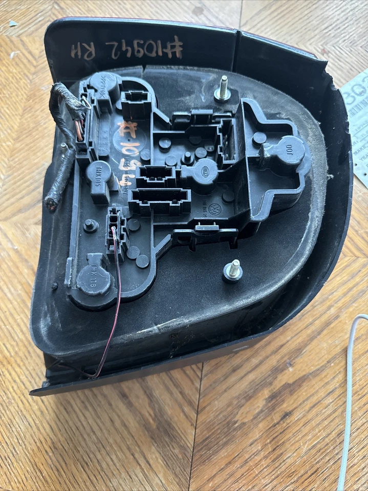 Luz trasera derecha Volkswagen Golf 1996 Foto 4 de 4