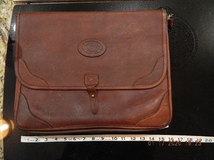 orvis leather bolsa