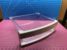 GE Refrigerator Crisper Drawer P# WR32X10371 WR32X26215