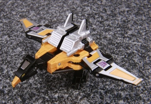 MP-16 Frenzy and Buzzsaw | Transformers Masterpiece | Takara Tomy Authentic - Image 4 of 4