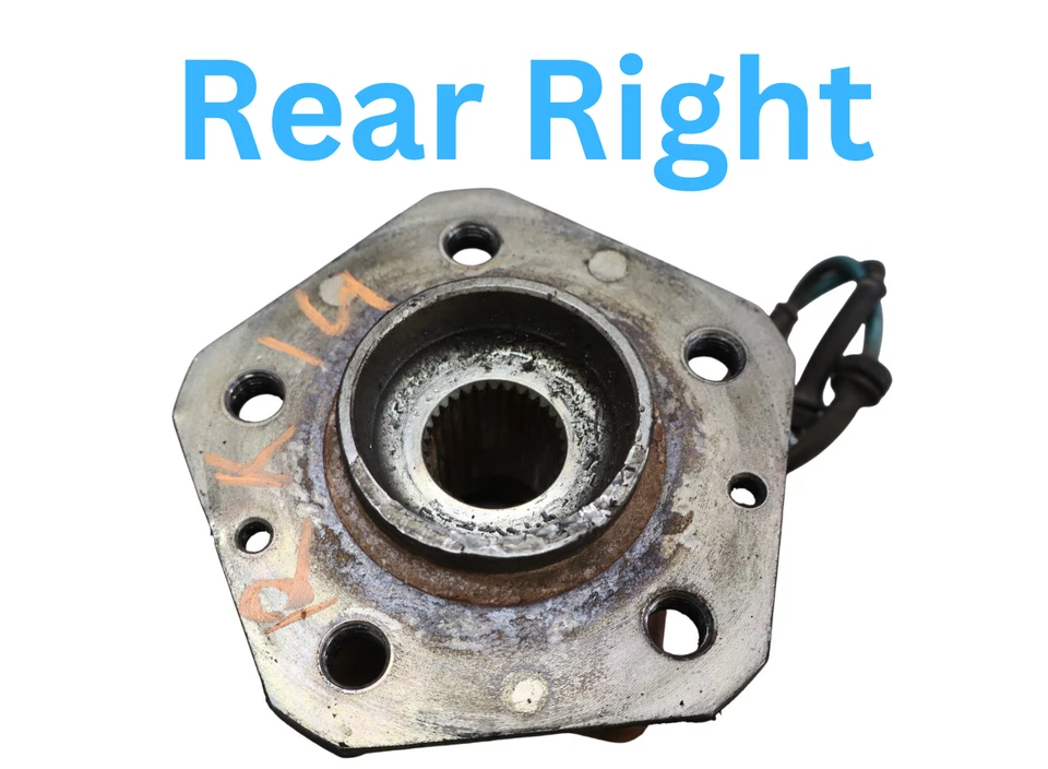 03-08 Maserati Quattroporte M139 Eje trasero derecho Nudillo Rueda Buje Fabricante Original Foto 3 de 4