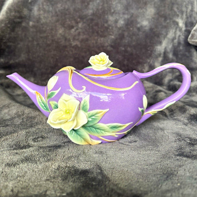 Franz Porcelain Southern Charm Magnolia Teapot FZ01539 Mint 3D