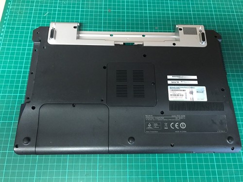 SONY VAIO VGN-FW21M  VGN-FW base with hard drive cover and ram cover - Afbeelding 1 van 2