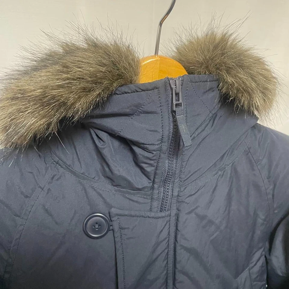 Jaqueta com Capuz Uniqlo Puffer N2-B Preta Masculina Tamanho M (EUA:S) C04 - Imagem 3 de 4