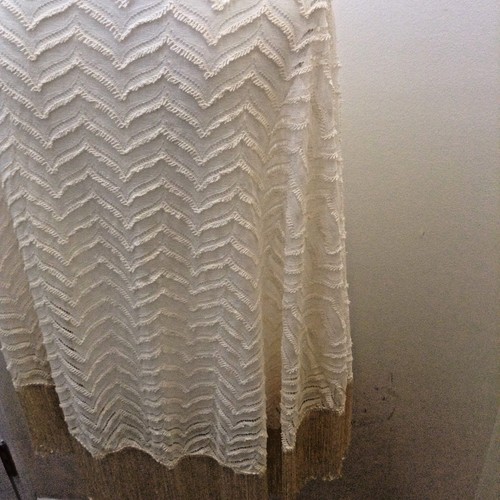 SALLY GEE VINTAGE CRAFTED CREAM COLOR SHAWL PONCHO STYLE - Picture 7 of 8