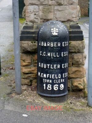 PHOTO  BOUNDARY MARKER REDCLIFFE ROAD TOP ONE OF A PAIR OF SURVIVING NOTTINGHAM