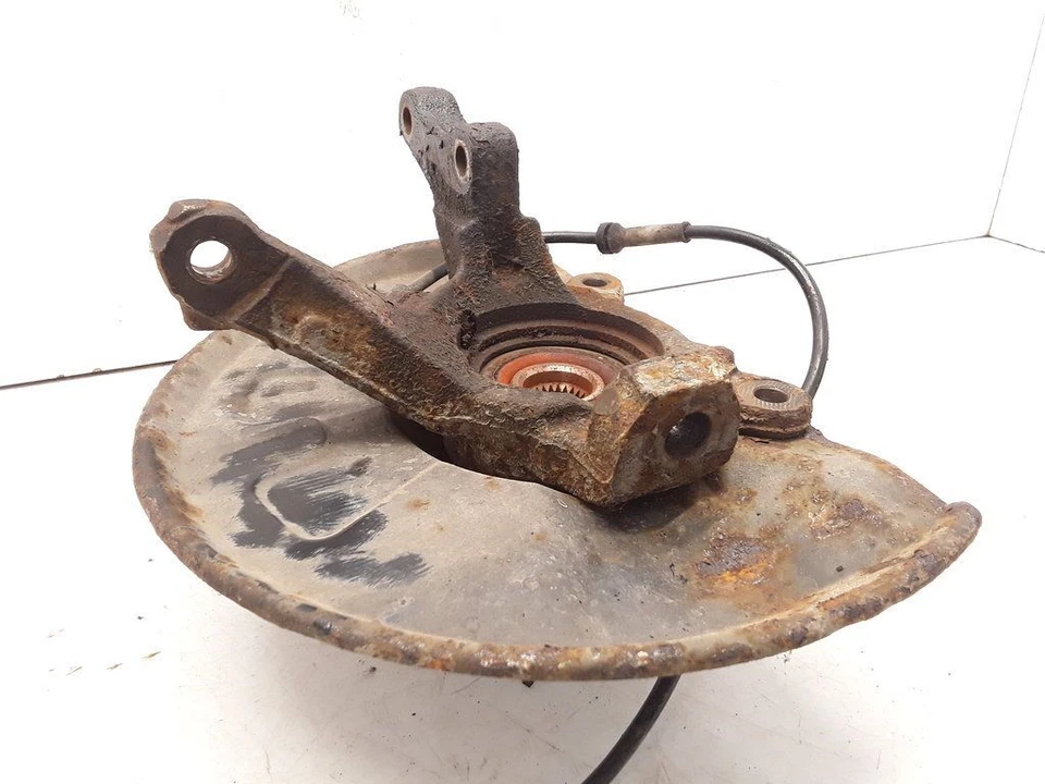 Volvo S40 V40 MK1 2.0T 118kW Gasolina 1998 Rueda delantera derecha Buje Husillo Nudillo Foto 4 de 4