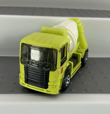Matchbox Construction Trucks 2006 Cement Mixer Fluorescent Yellow Die Cast