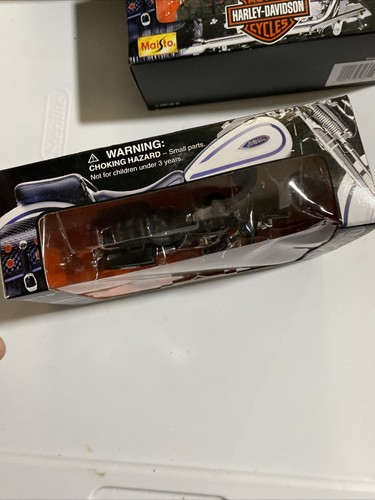 1997 MAISTO HARLEY DAVIDSON FLHT ELECTRA GLIDE TOY MOTORCYCLE 1:18 DIE-CAST - Picture 3 of 4