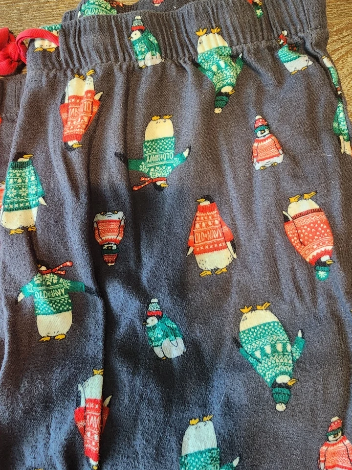 Penguin Pajama Bottoms Medium Old Navy/HUE Drawstring, Set of 2 - Image 3 of 4