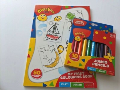 A4 Colour and Trace Colouring Book /& Pack of Crayola Crayons