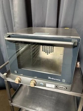1/4 Sheet Size Cadco Roberta Countertop Convection Oven XAF003 120v Electric