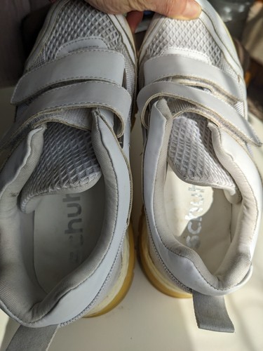 Schuh Chunky White Trainers Top Hook/Loop Fasteners Size 6 Used Condition - Picture 5 of 8