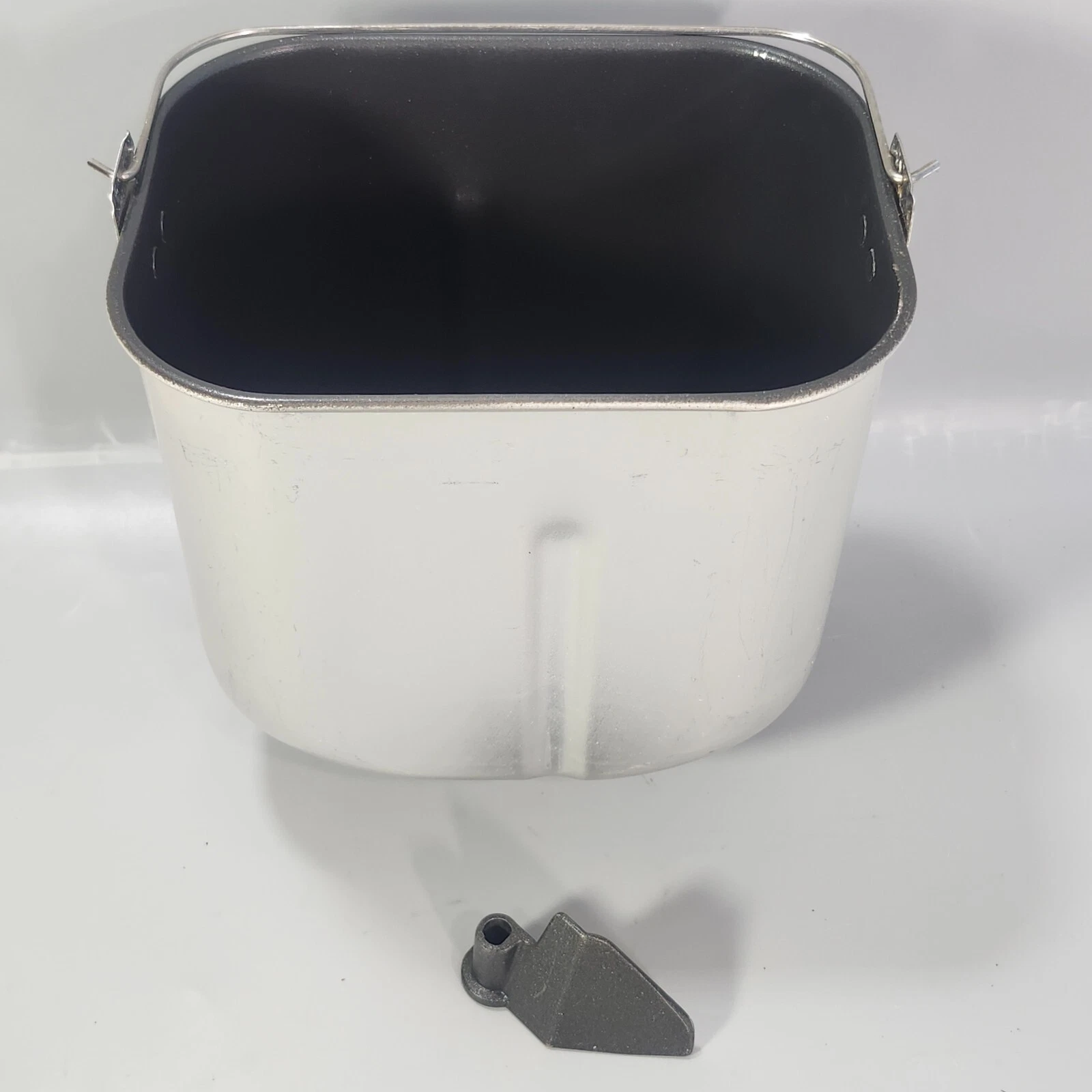 Rosewill Bread Maker R-BM-01 Replacement Parts Loaf Pan and Paddle Blade Only
