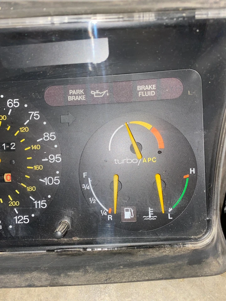 Cuadro de instrumentos Saab 900 Turbo 1983 a 1987 Foto 4 de 4
