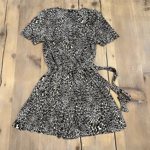 River Island Leopard Print V Neck Cinched Waist Shorts Romper Belt Size 6