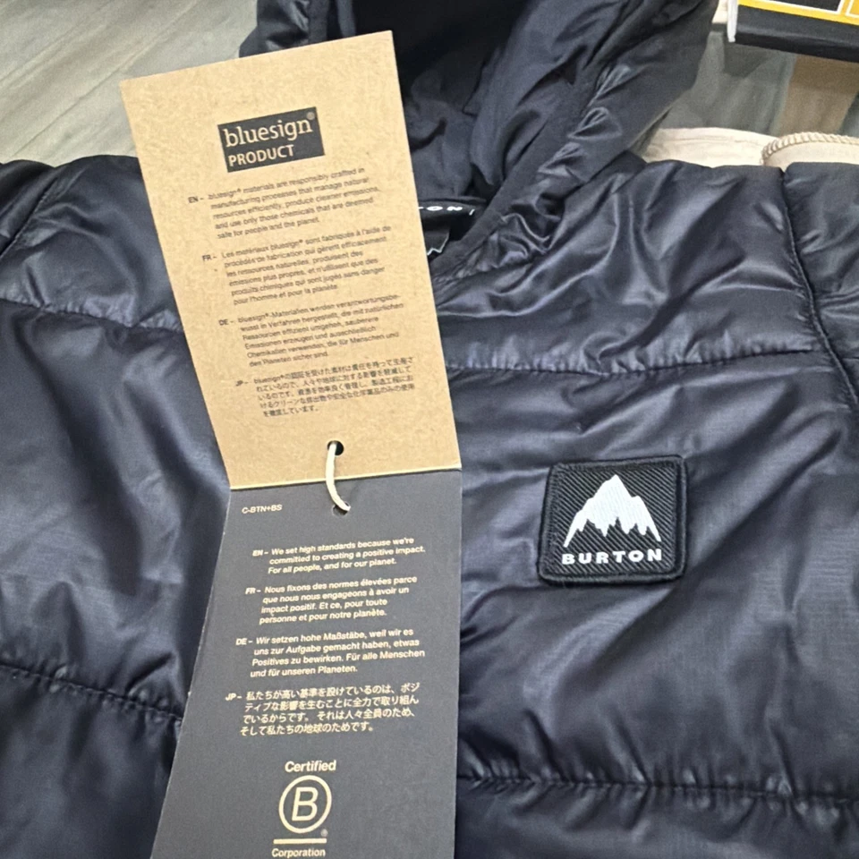 Nuevo traje de banderín Burton para bebés talla 18 meses MARP $120 Foto 3 de 4