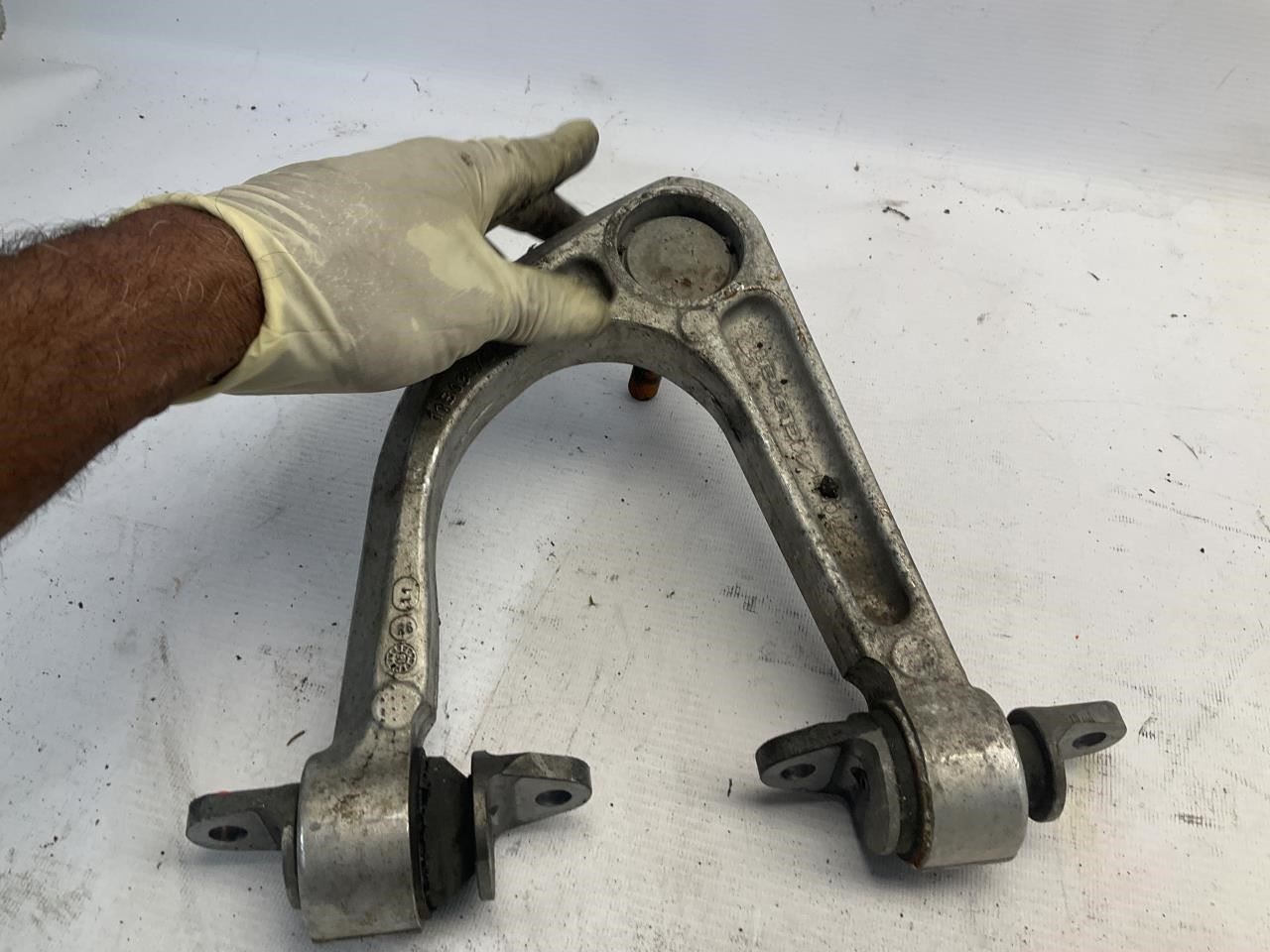 11-17 McLaren 570S / 650S / MP4-12C Front Right Passenger Upper Control Arm T