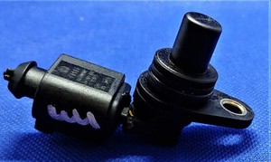 VW Golf IV 4 Nockenwellensensor Impulsgeber Sensor 036907601D *ungeprüft*