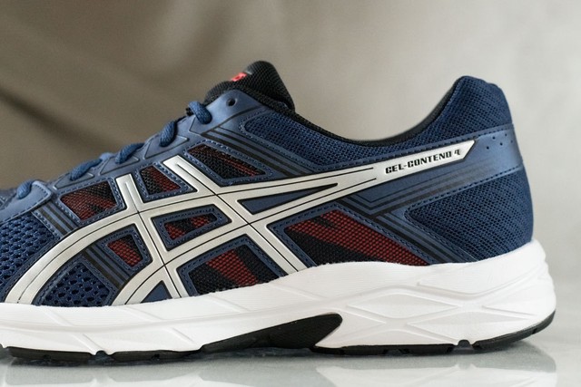 asics gel contend 3 vs 4