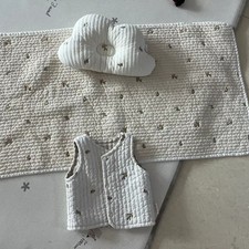 Baby Crib Bedding Set Pack with 2 Pillows, Clean Used