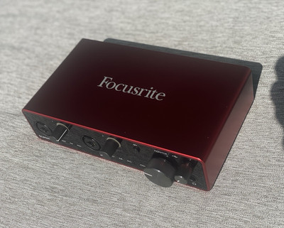 Focusrite Scarlett 4i4 3rd Gen USB-Audiointerface 4 Kanäle MIDI 48V