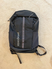 New NWOT Patagonia Black Hole Pack 25L Daypack 49298 Smolder Blue 150 MSRP