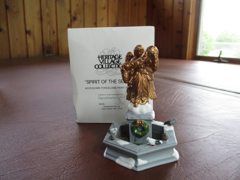 DEPT. 56 SPIRIT OF THE SEASON