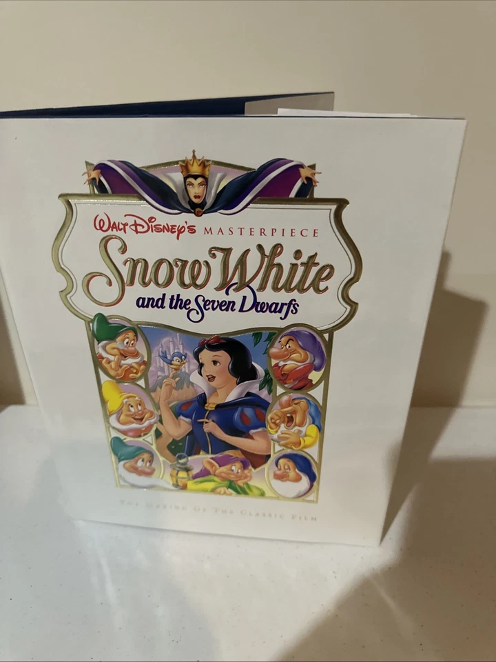 Walt Disneys Masterpiece Snow White and the Seven Dwarfs Exclusive Video Edition - Image 4 of 4