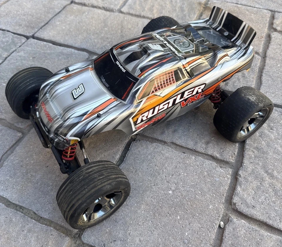Traxxas Rustler Truck VXL  Brushless Motor UNTESTED For Parts Or Repair - Image 2 of 4