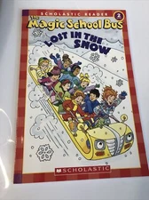 The Magic School Bus Science Reader Ser.: Lost in the Snow by Joanna Cole and...