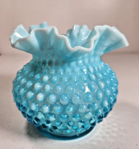 Vintage Fenton Blue Opalescent Hobnail Vase w/ Ruffled Edge (9A)