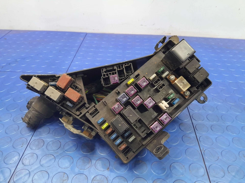 2015-2017 Subaru XV Crosstrek Engine Fuse Box Junction Block OEM 82241FJ081 — 第 2/4 张图片