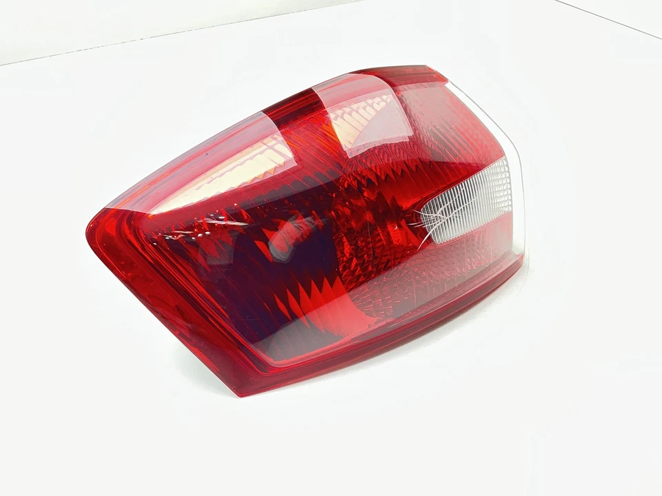 STOP FANALE POSTERIORE SINISTRO PER FORD Kuga Serie (CBV) 8V41-13405-GH (08>13) - Immagine 2 di 4