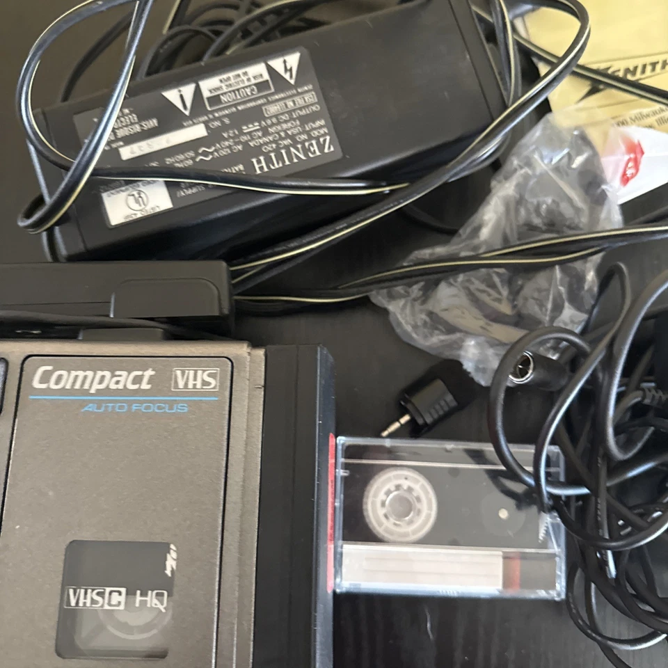 1980s Zenith VM6200 VCR Camcorder w/ Hard Case untested  - Image 3 of 4