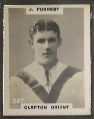 PINNACE FOOTBALL - SCHWARZER OVALER RÜCKEN - #0227 - CLAPTON ORIENT - J. FORREST 