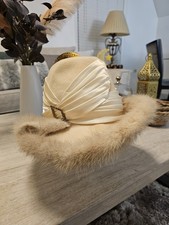 Vintage 1950s Doris Designed Beige Felt Hat Fur Trim Rhinestone Buckle