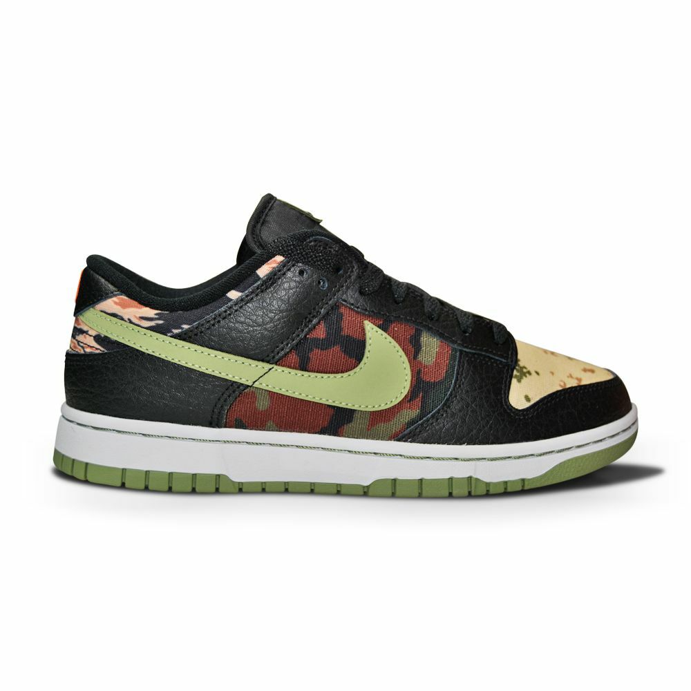 black and camo dunks